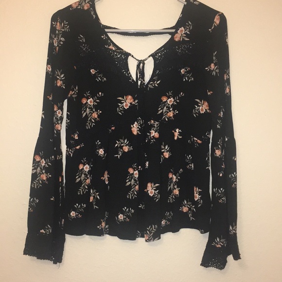 Floral Black Blouse - Picture 5 of 7